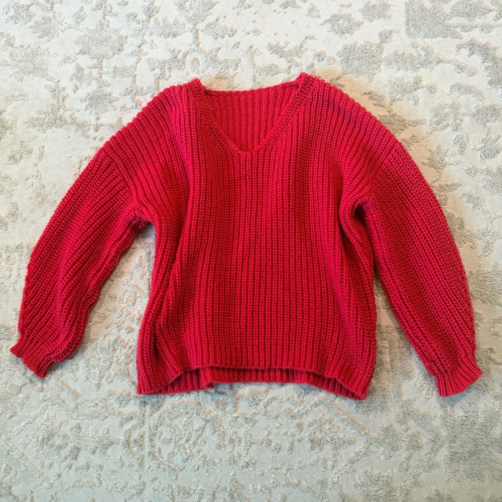 Women’s chunky oversized knit v-neck sweater